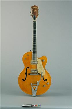 Guitare électrique modèle 6120 Chet Atkins